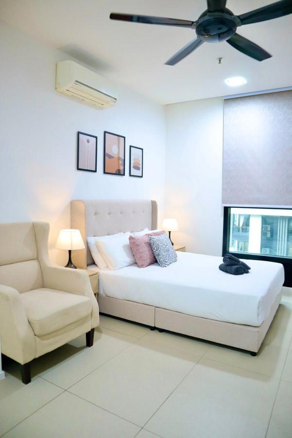 New Arcoris 6 Pax 2 Bedroom With Pool View Mont Kiara - Boho 吉隆坡 外观 照片